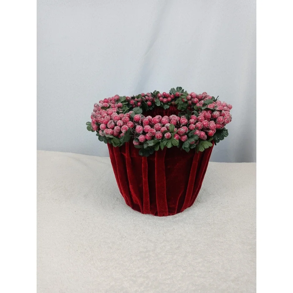 Vintage Bath & Body Works Wicker Christmas Basket Red Berry‎ Poinsettia Liner